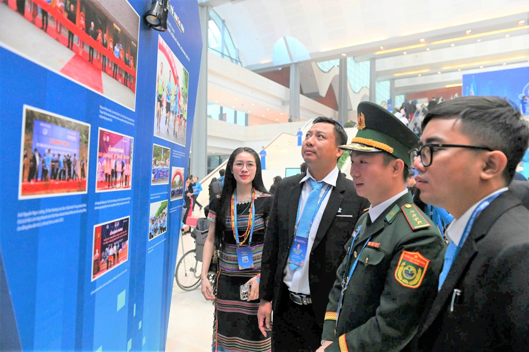 Thanh niên Việt Nam - Tự tin bước vào kỷ nguyên mới